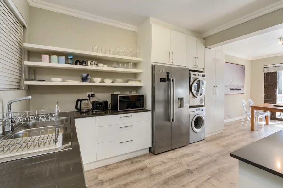 2 Bedroom Property for Sale in Sea Point Western Cape